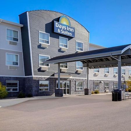 Days Inn & Suites By Wyndham Warman Zewnętrze zdjęcie