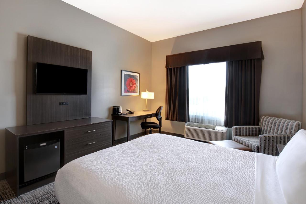 Days Inn & Suites By Wyndham Warman Zewnętrze zdjęcie