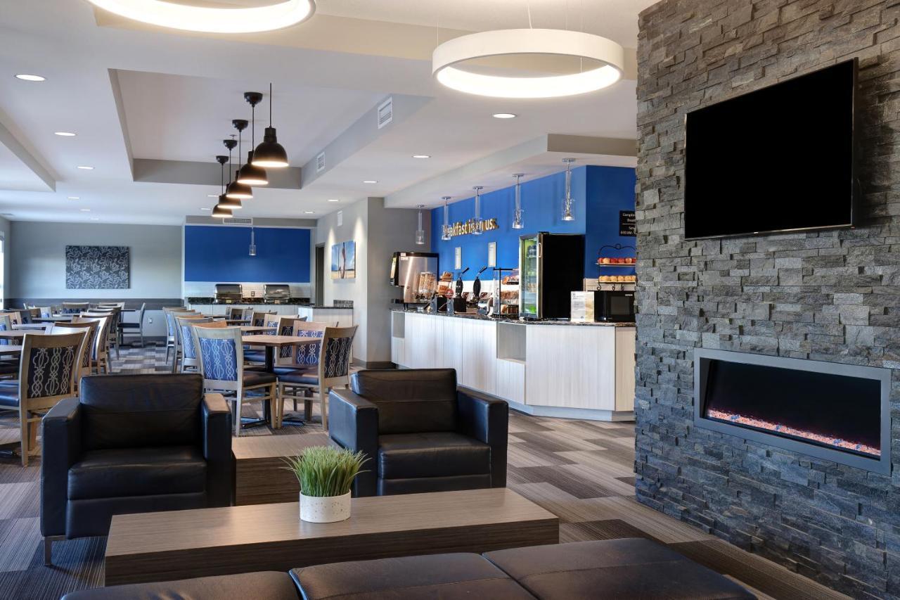Days Inn & Suites By Wyndham Warman Zewnętrze zdjęcie