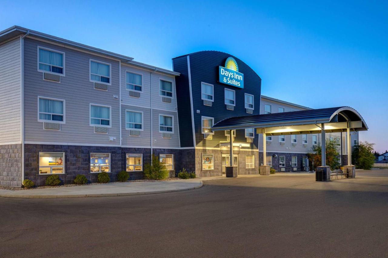 Days Inn & Suites By Wyndham Warman Zewnętrze zdjęcie