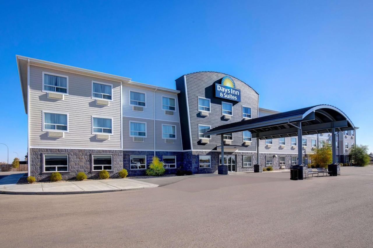 Days Inn & Suites By Wyndham Warman Zewnętrze zdjęcie