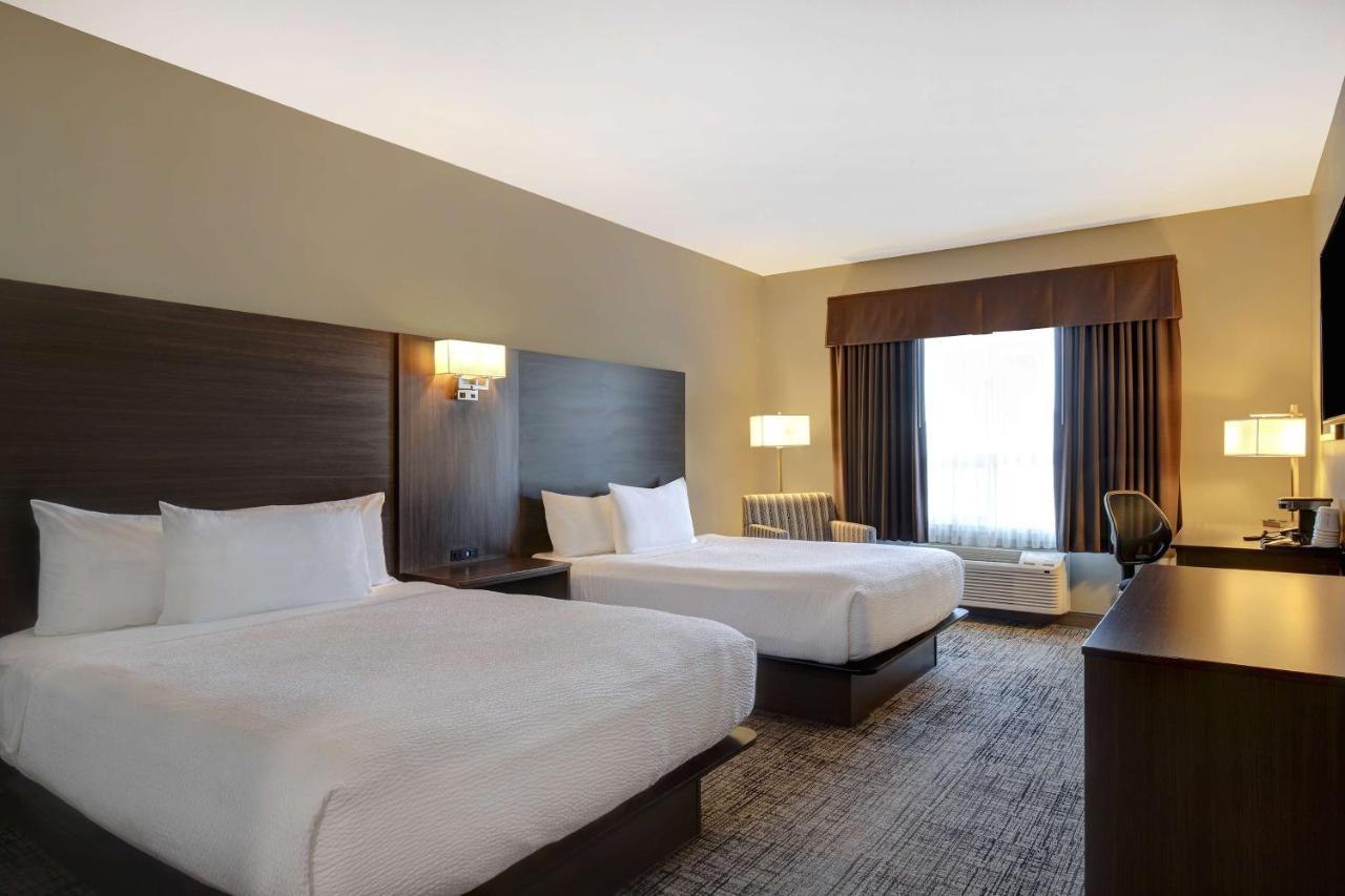Days Inn & Suites By Wyndham Warman Zewnętrze zdjęcie