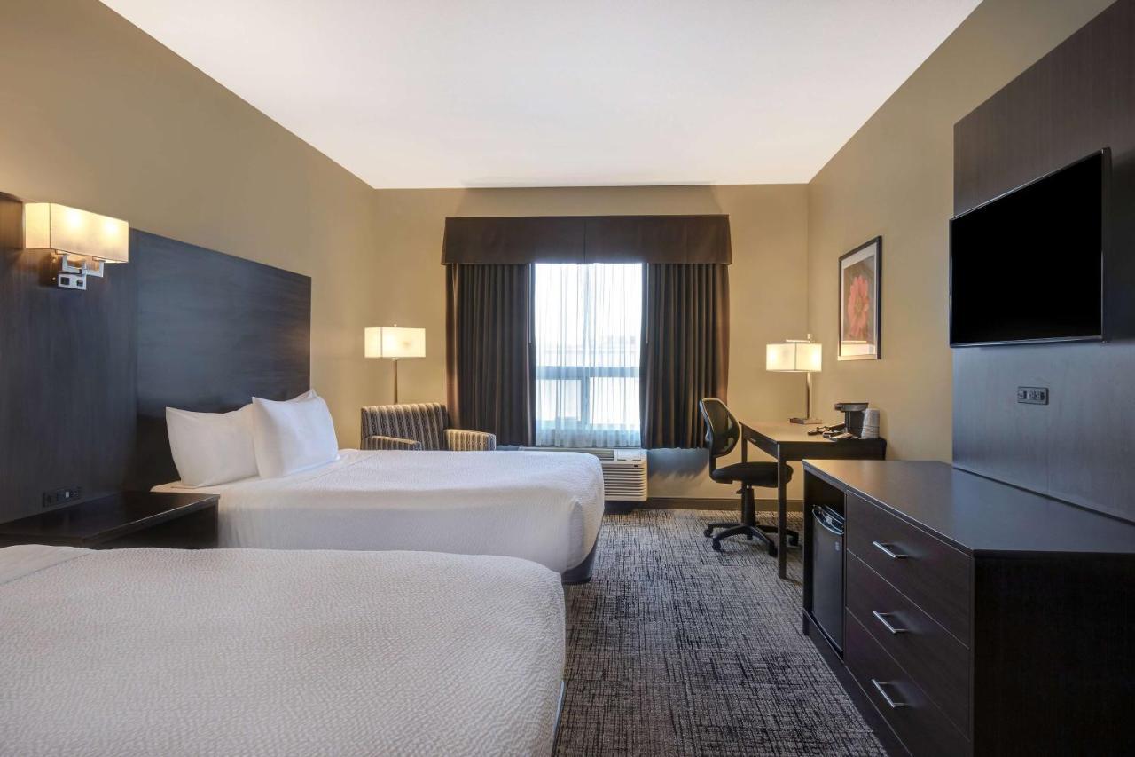 Days Inn & Suites By Wyndham Warman Zewnętrze zdjęcie
